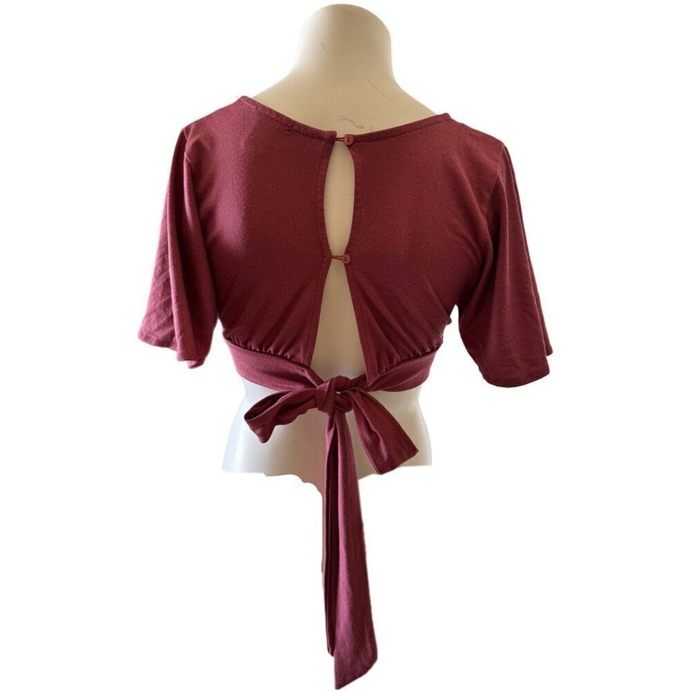 Rue21 women's medium burgundy ballet dance top cropped crop flutter sleeve v-nec